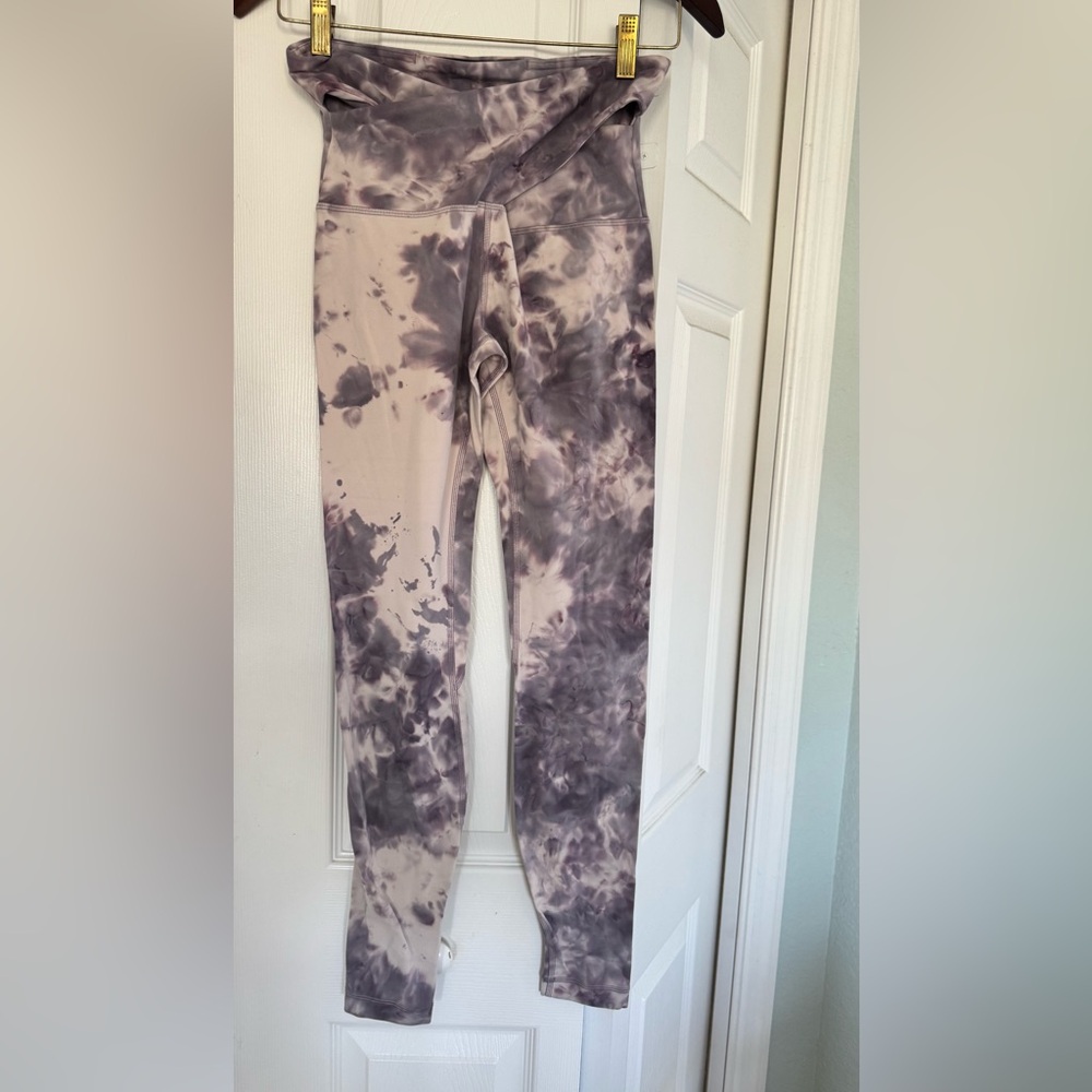 Lululemon Align SHR Pant Criss Cross Sz 6